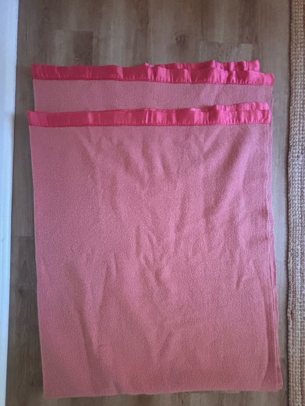 Vintage Pendleton Wool Blanket with Satin Trim 80x62 Pink Rose Mauve Large Throw - Picture 3 of 6